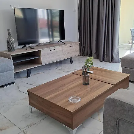 Icebuild Апартаменти Нікосія